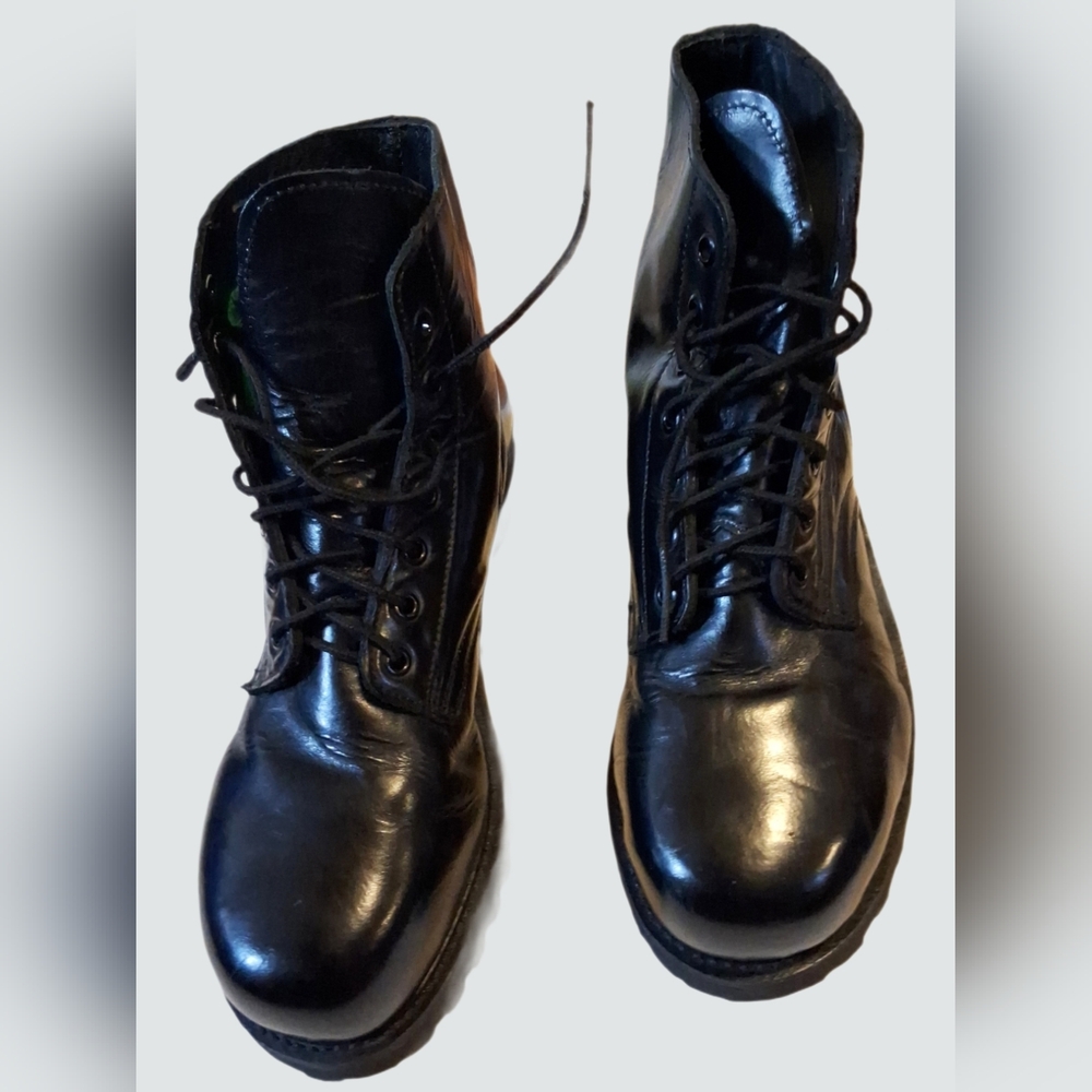 Ladies Vintage Vibram Black Leather Boots